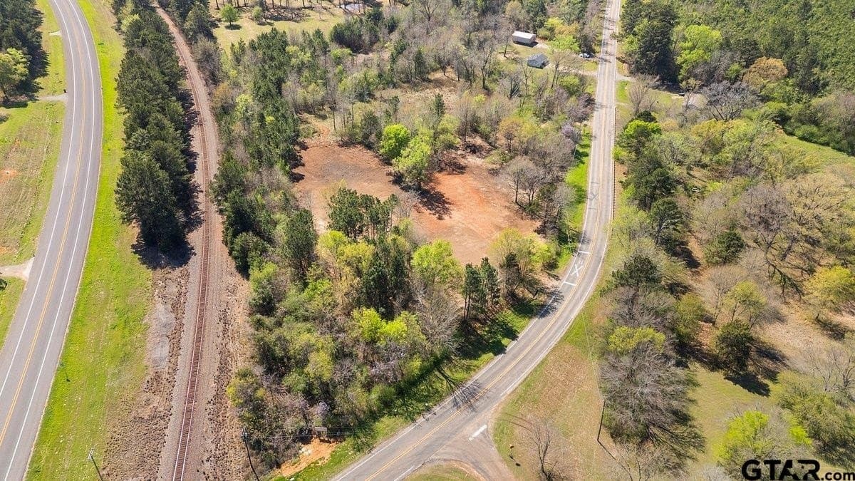 1.7 acres in Smith County - photo 11
