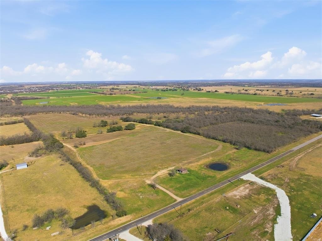 103.95 acres in Falls County - photo 2