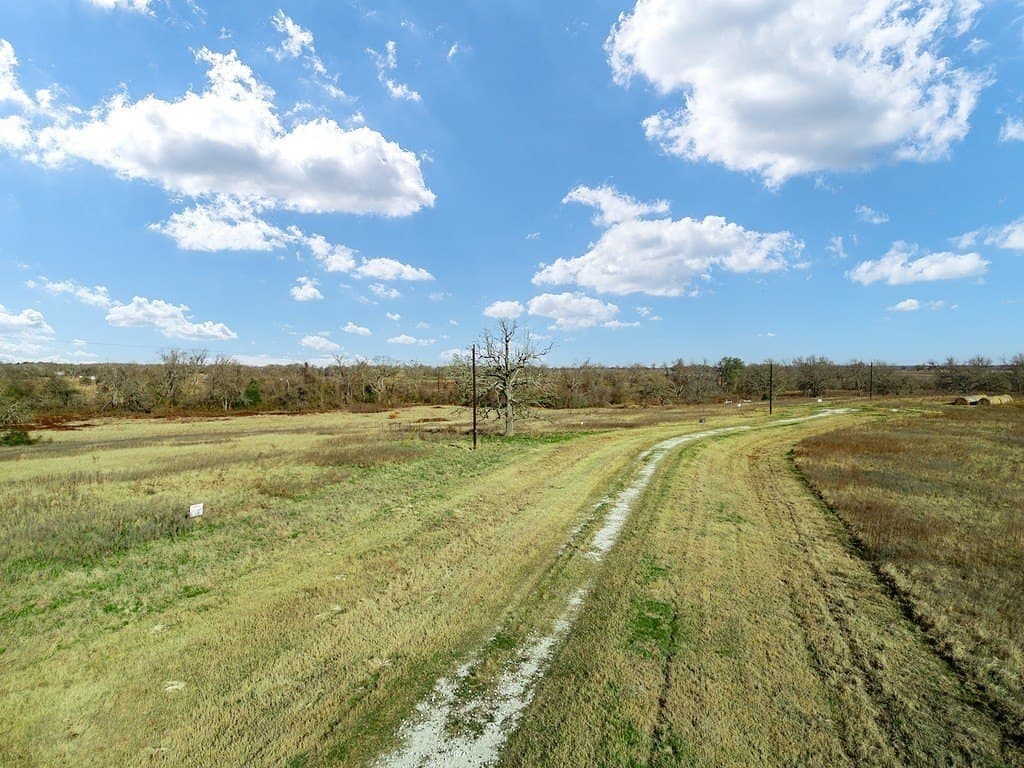 10 acres in Limestone County - photo 2