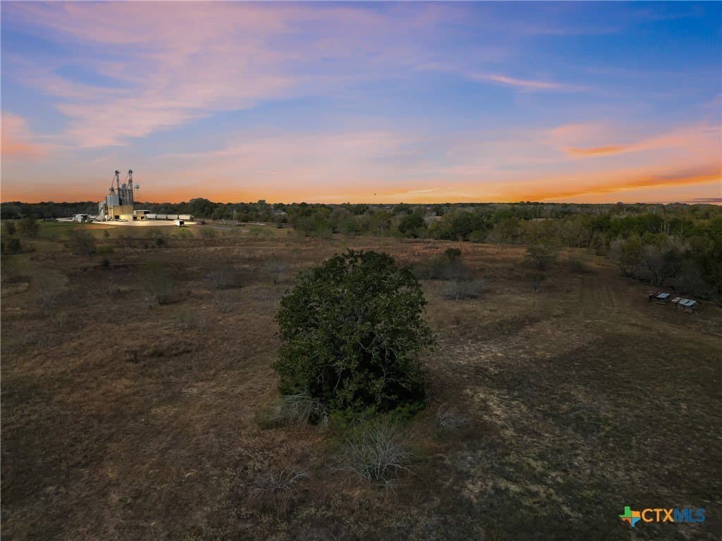25.32 acres in Gonzales County - photo 5