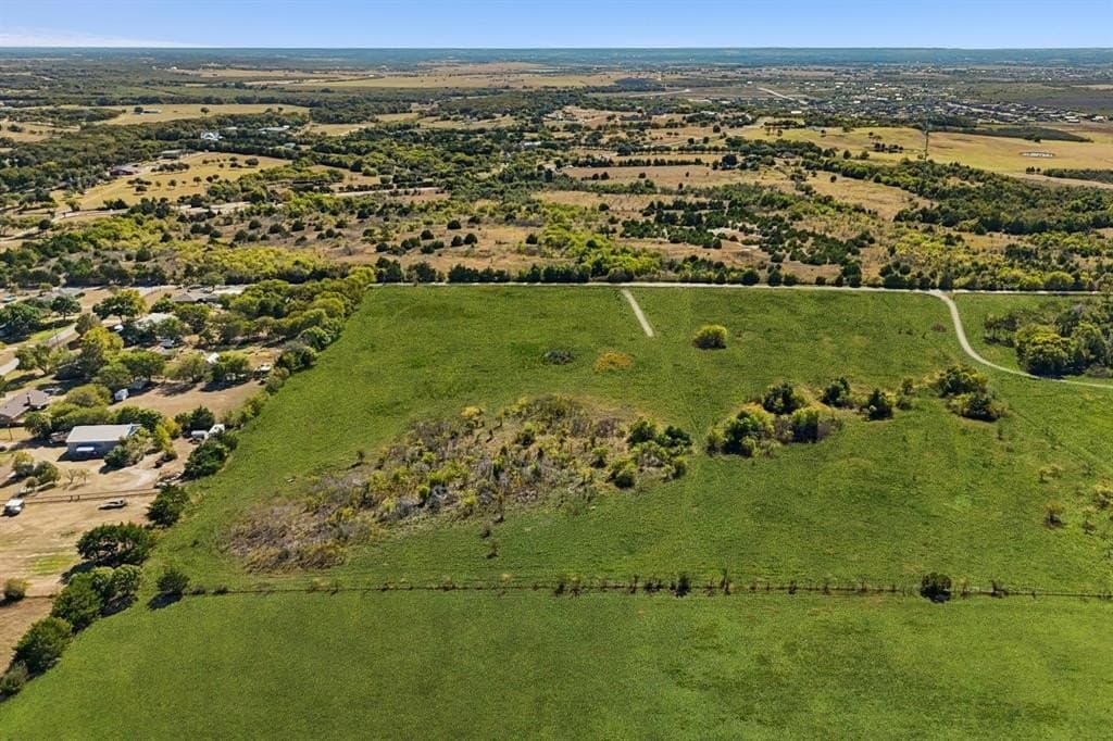 18.44 acres in Ellis County - photo 7