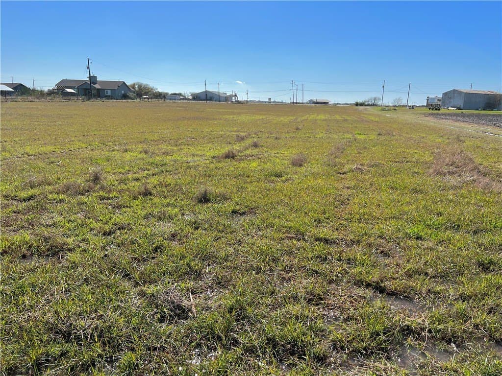 2.6 acres in San Patricio County - photo 8