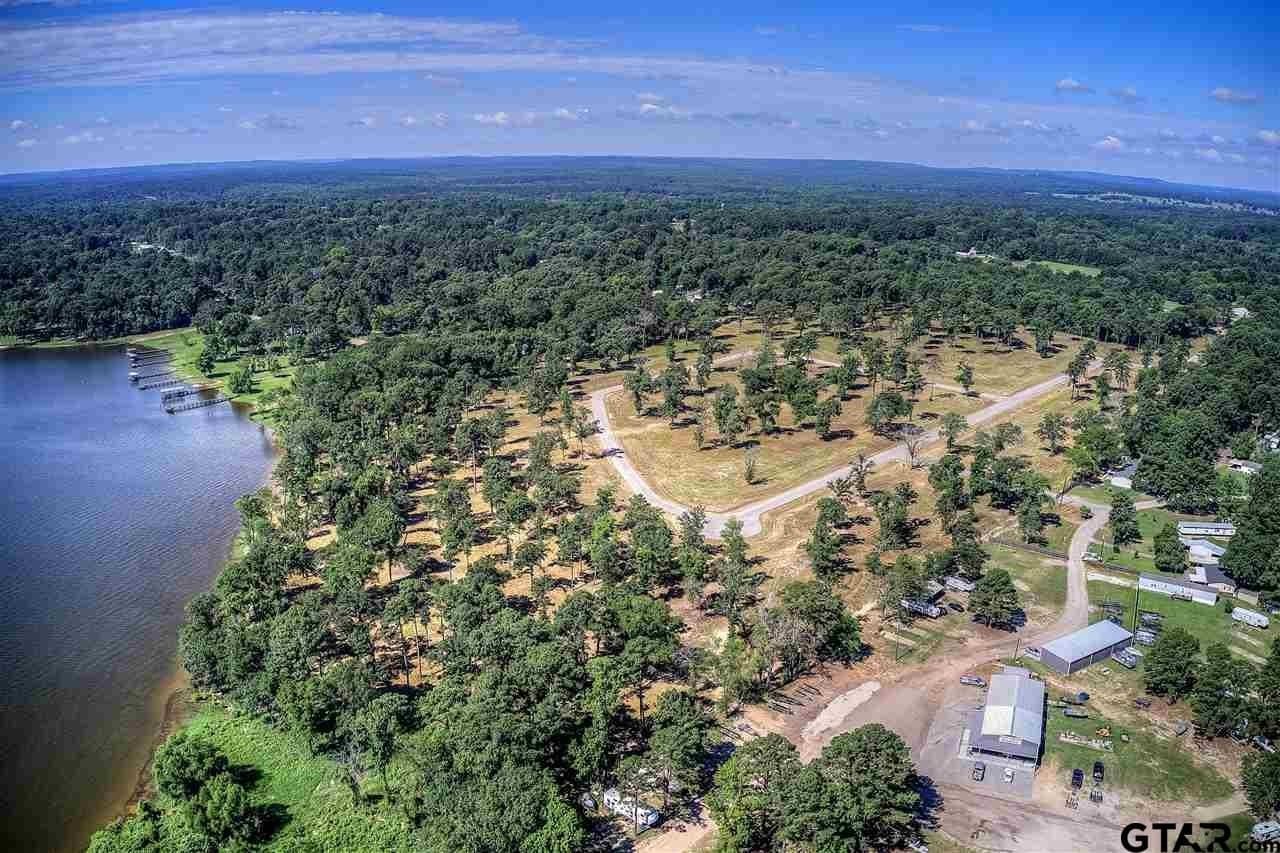 0.95 acres in Henderson County - photo 3