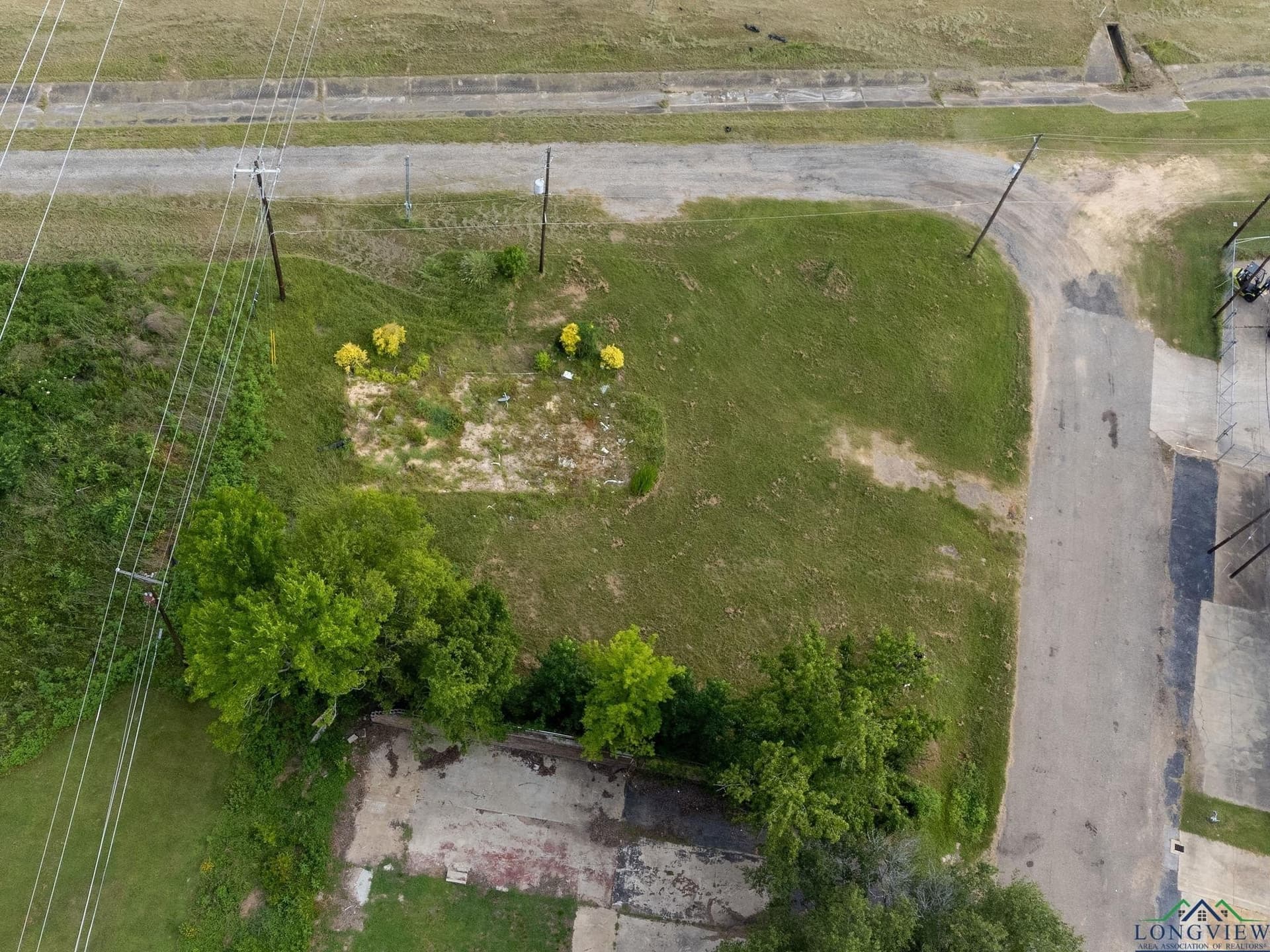 0.43 acres in Gregg County - photo 15