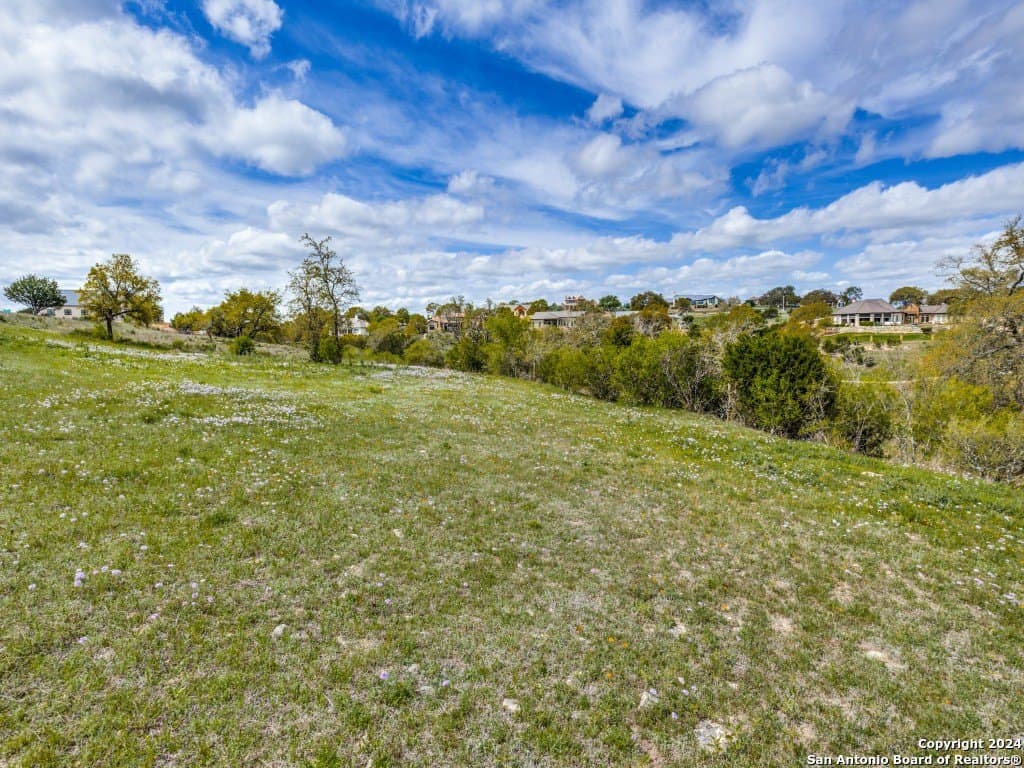 1.01 acres in Kerr County - photo 3