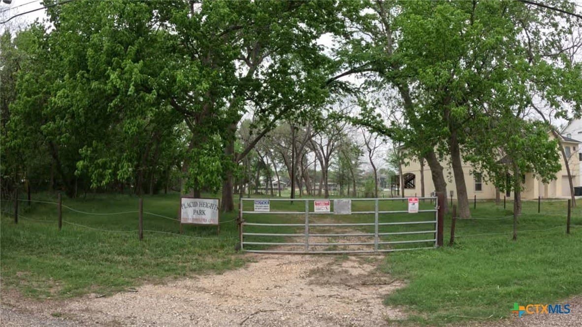 0.44 acres in Guadalupe County - photo 3
