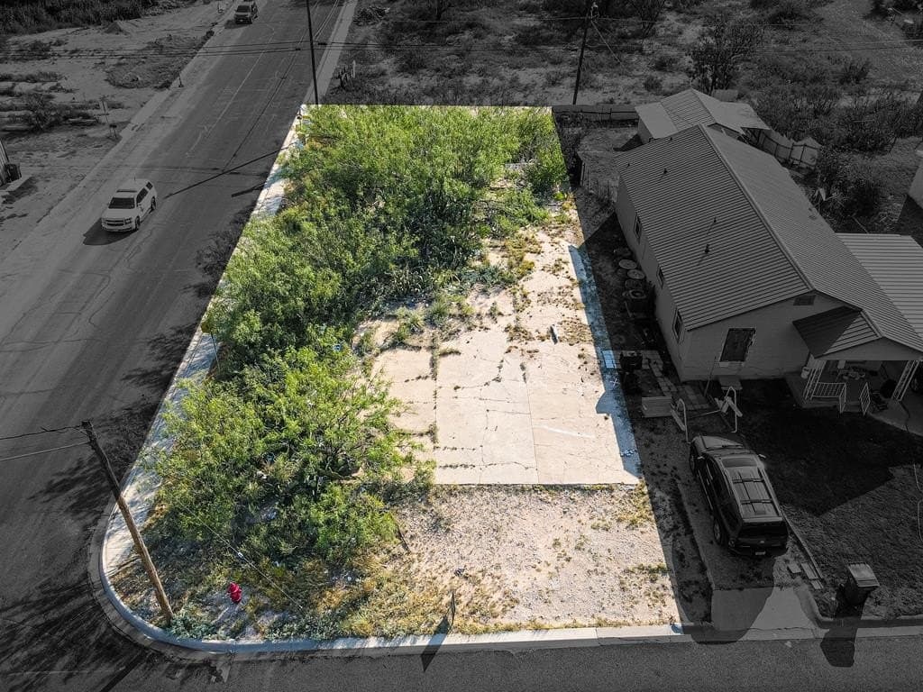 601 Goliad