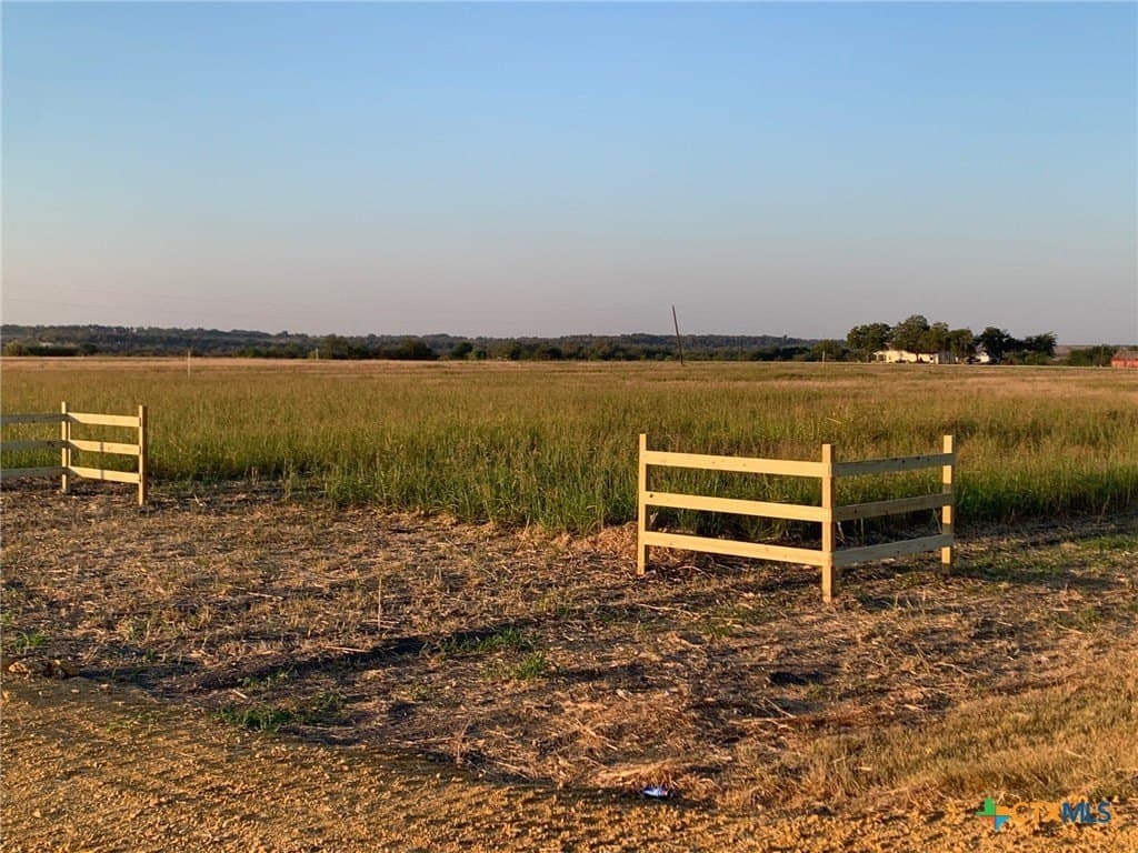 10.37 acres in Williamson County - photo 2
