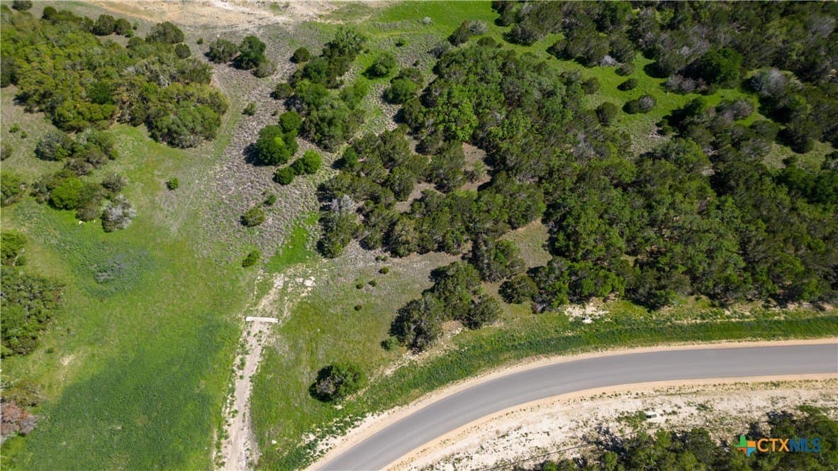 1.65 acres in Comal County - photo 2