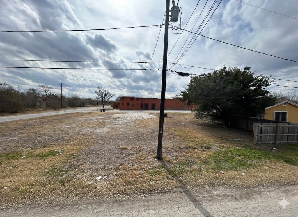 0.12 acres in Jim Wells County - photo 2