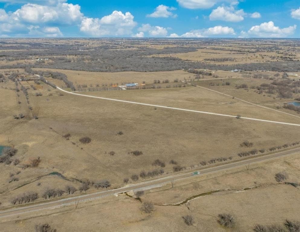 222.76 acres in Denton County - photo 4