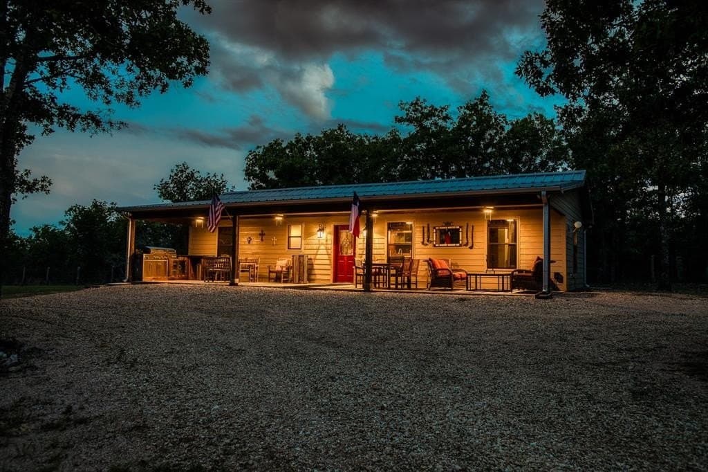 133.88 acres in Burleson County - photo 4
