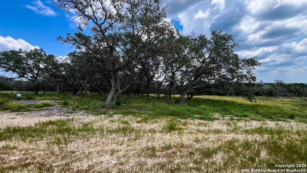 7.01 acres in Kerr County - photo 3