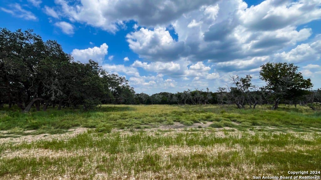 7.01 acres in Kerr County - photo 4