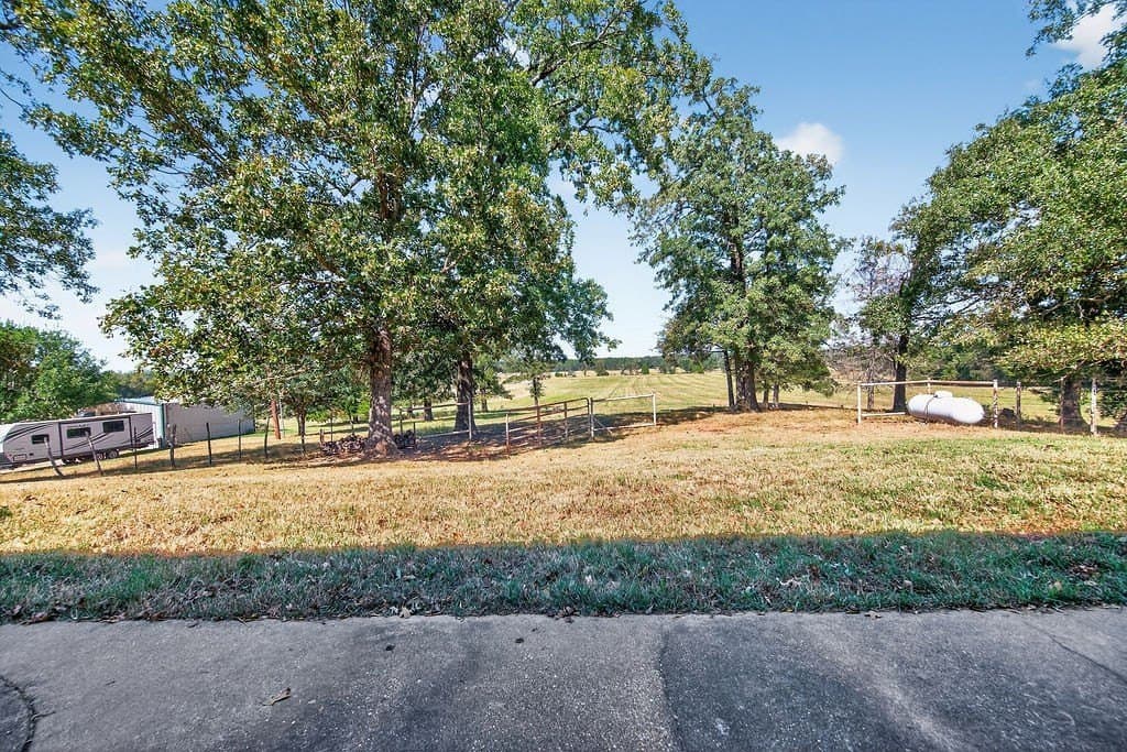 119.5 acres in Henderson County - photo 21
