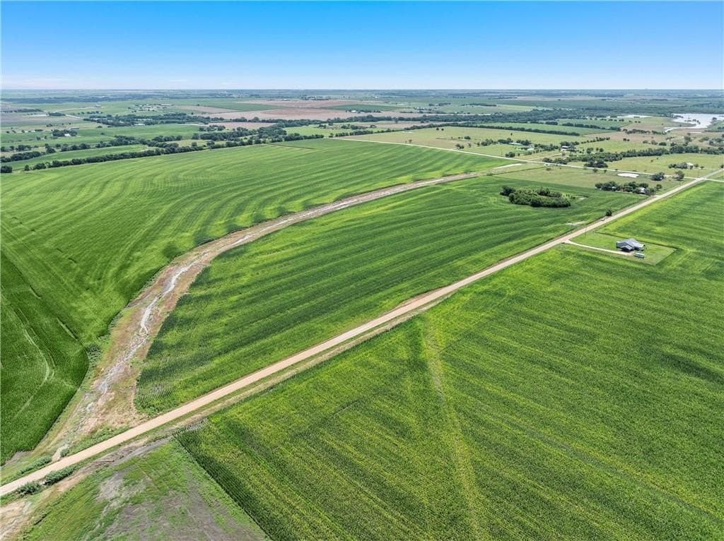 5.23 acres in McLennan County - photo 4