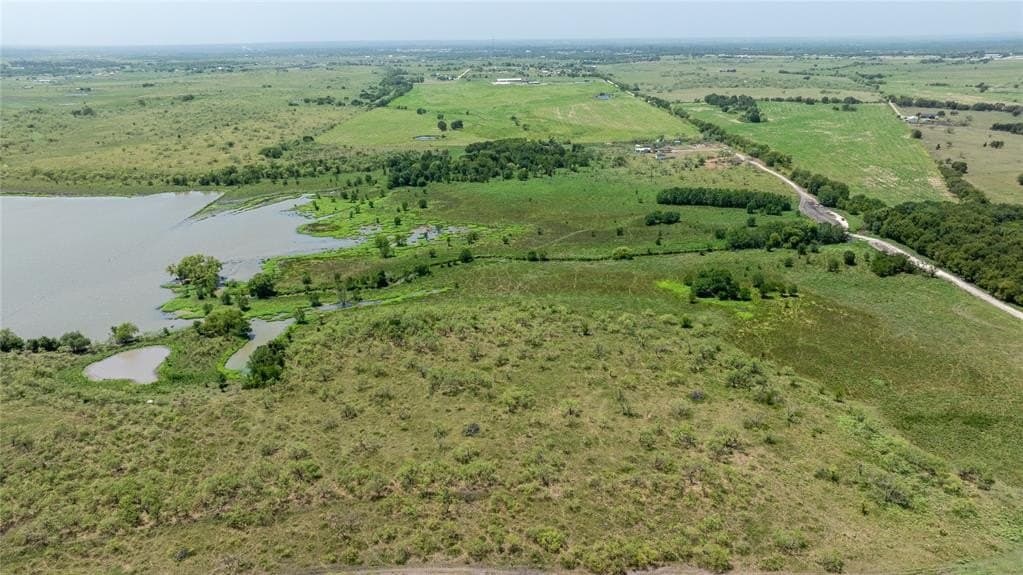 10.88 acres in Navarro County - photo 14