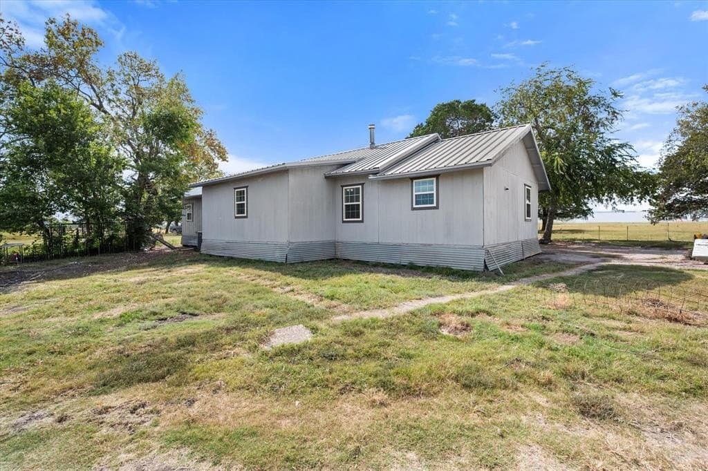 98.82 acres in Navarro County - photo 12