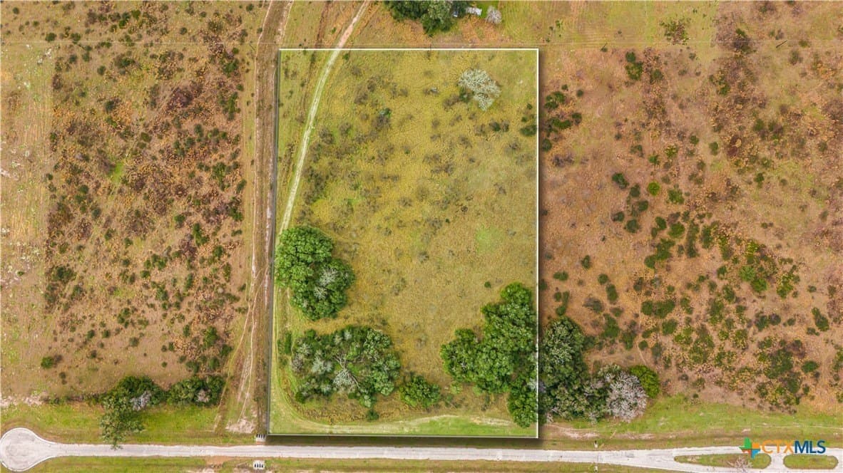 5.52 acres in Victoria County - photo 2