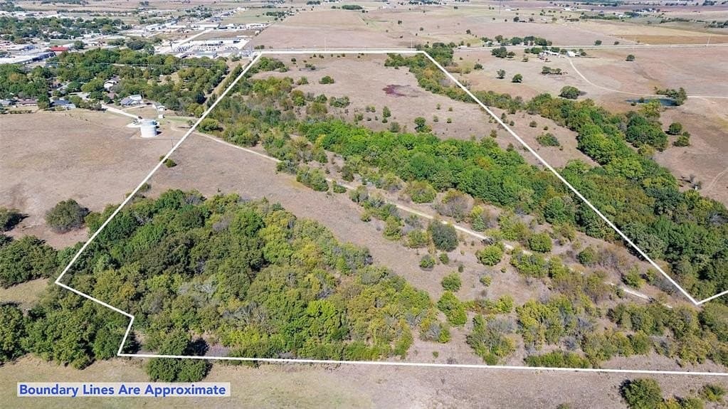 53.93 acres in Cooke County - photo 13