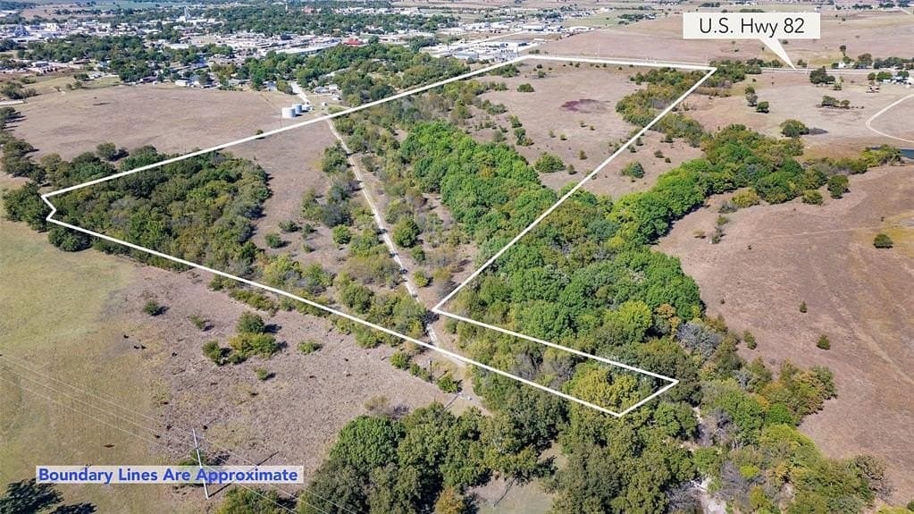 53.93 acres in Cooke County - photo 14