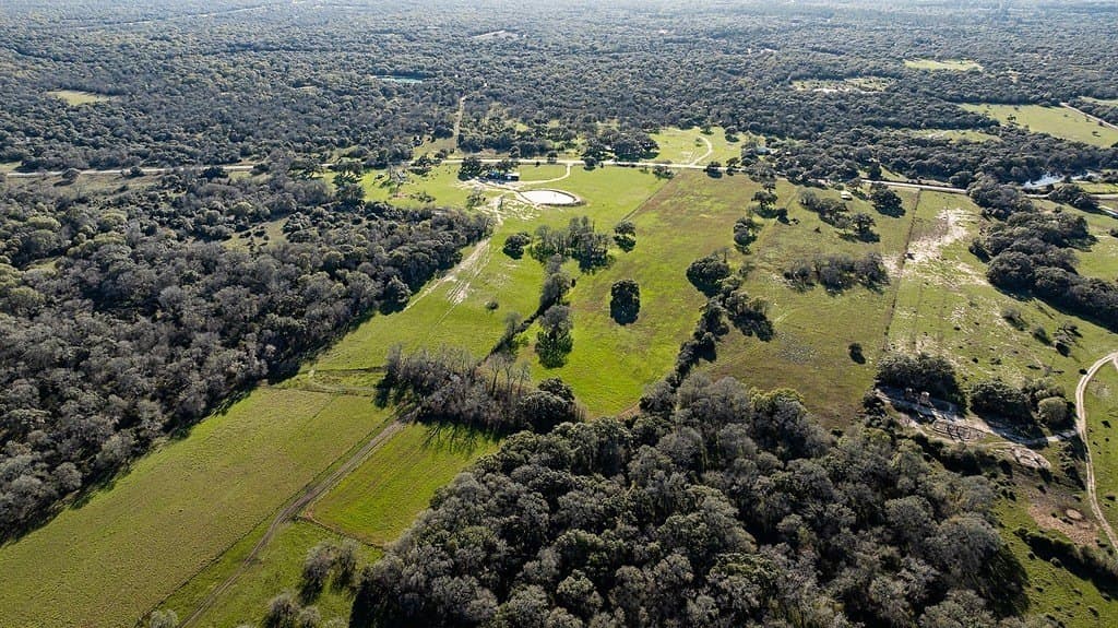 18.67 acres in Lavaca County - photo 2
