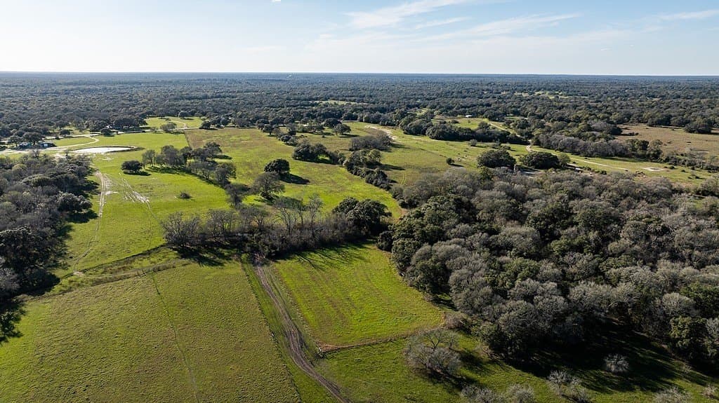 18.67 acres in Lavaca County - photo 3