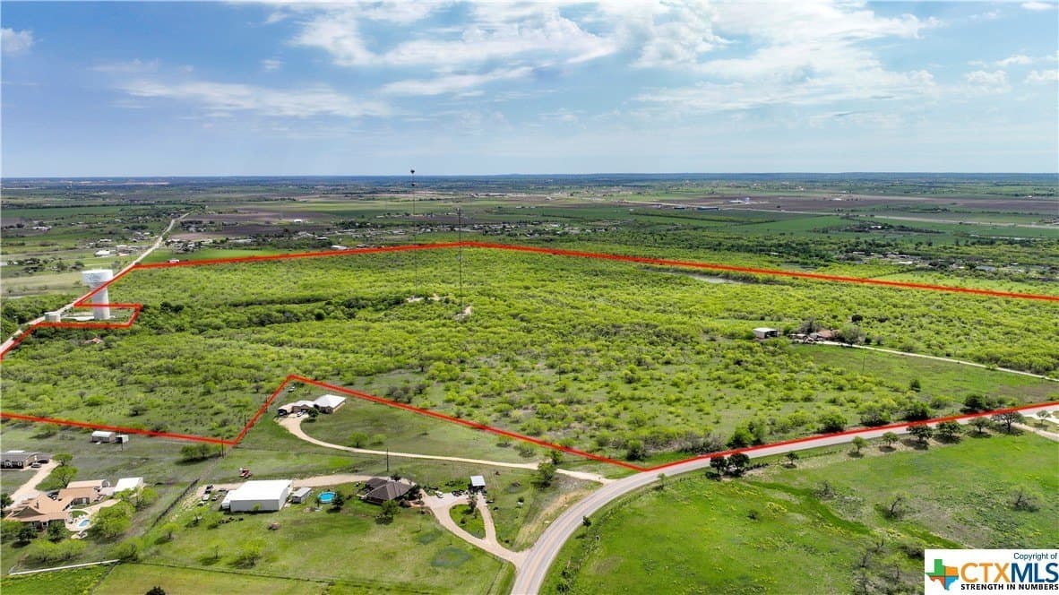 183.18 acres in Guadalupe County - photo 6