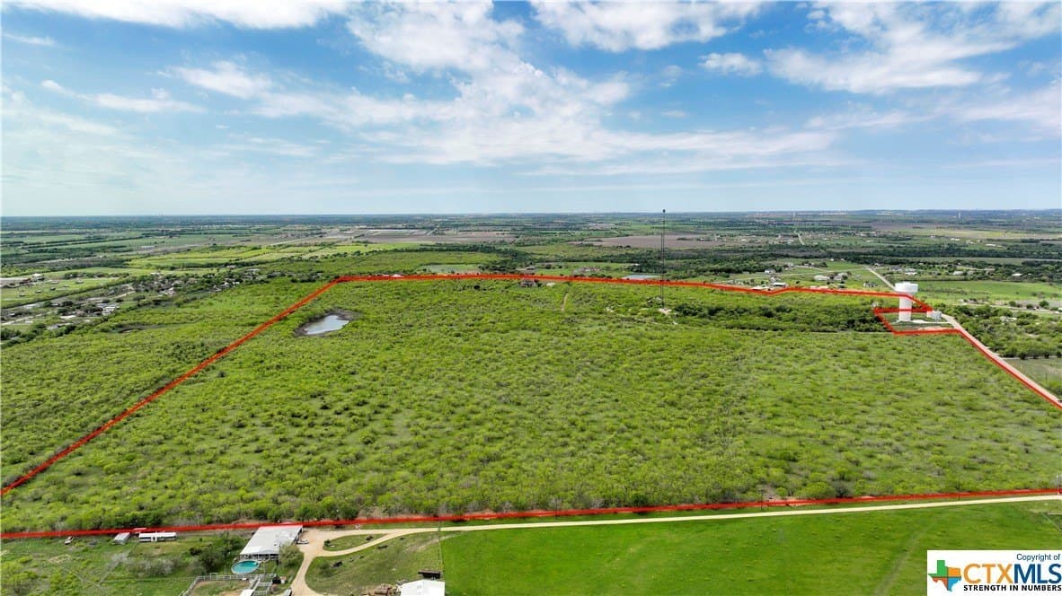 183.18 acres in Guadalupe County - photo 4