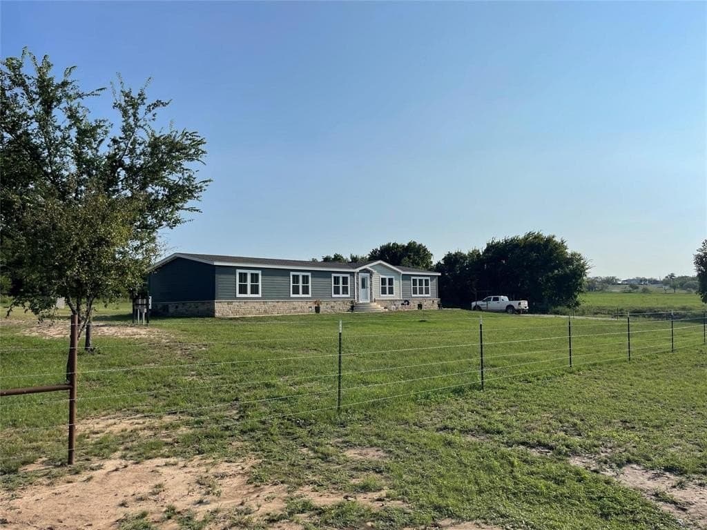 51.82 acres in Erath County - photo 4