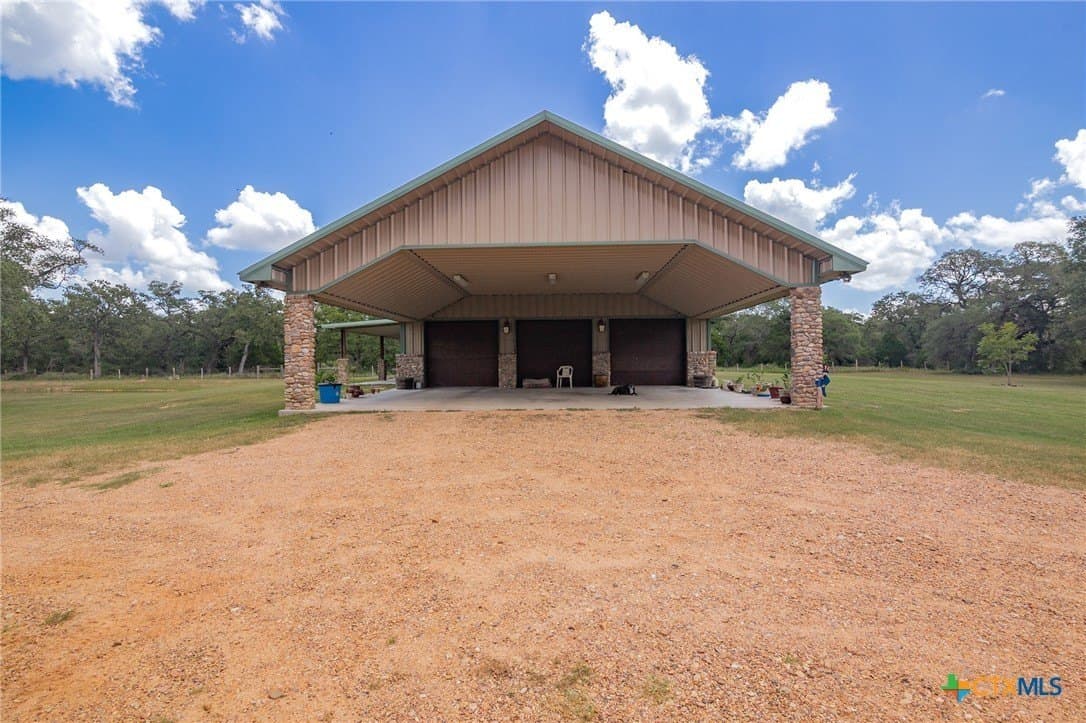 193 acres in Lavaca County - photo 9