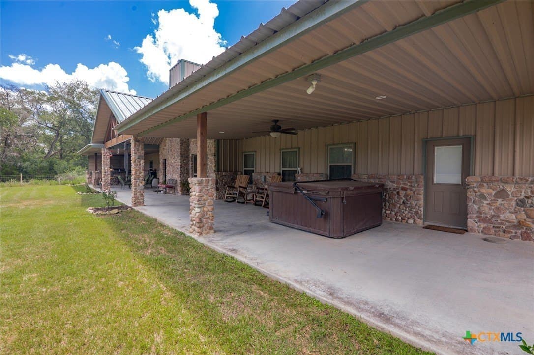 193 acres in Lavaca County - photo 18