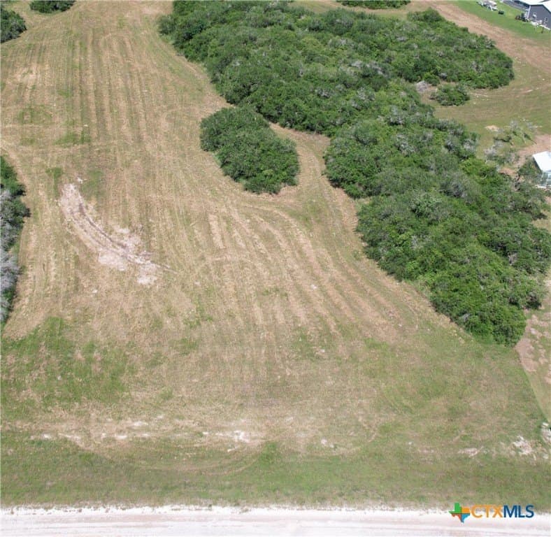 1.27 acres in Calhoun County - photo 2