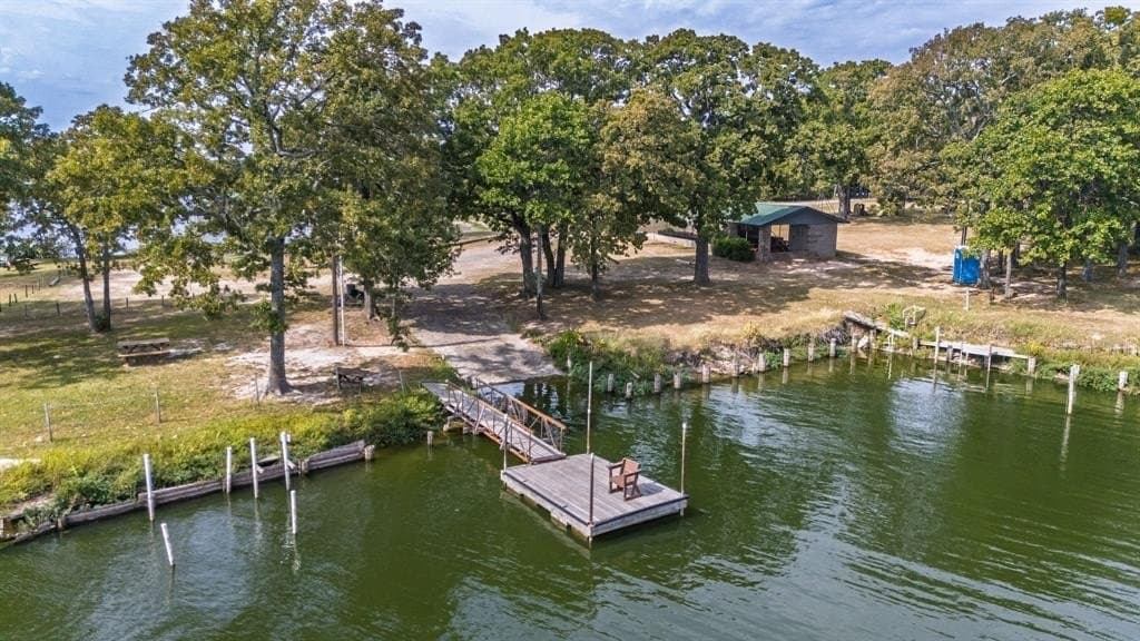 0.35 acres in Hunt County - photo 11