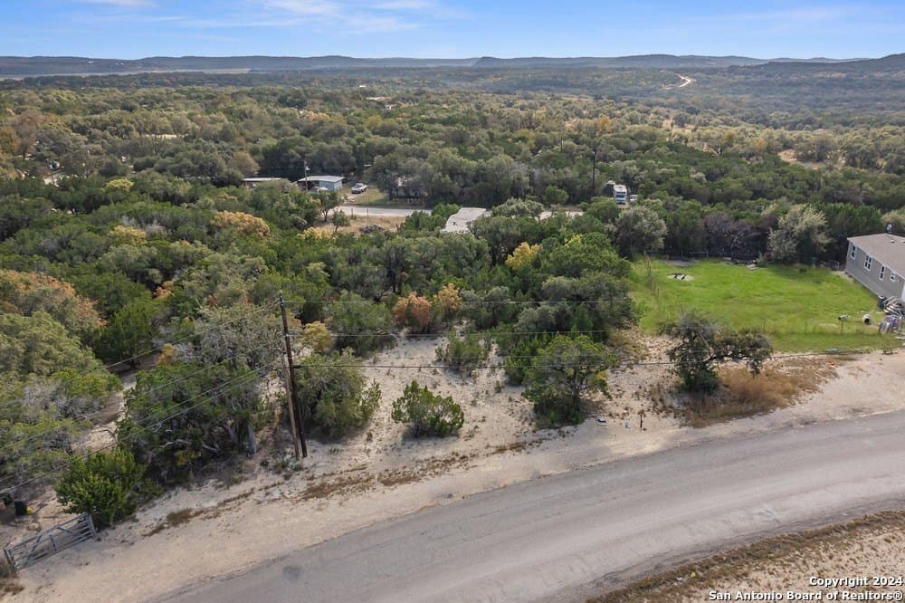 0.22 acres in Bandera County - photo 5