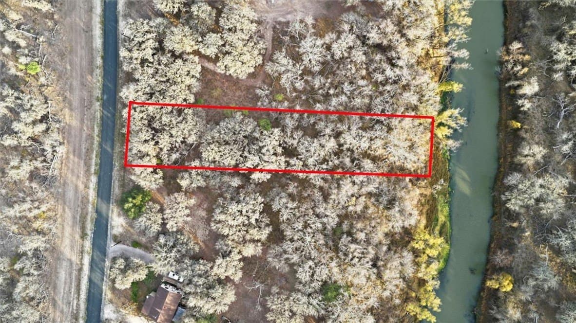 0.64 acres in Live Oak County - photo 13