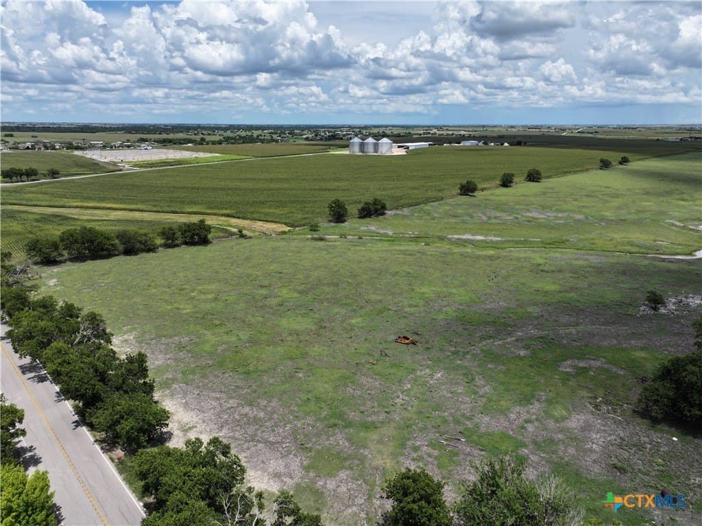 24.4 acres in Travis County - photo 2