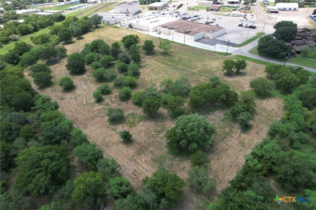 6 acres in Lavaca County - photo 4