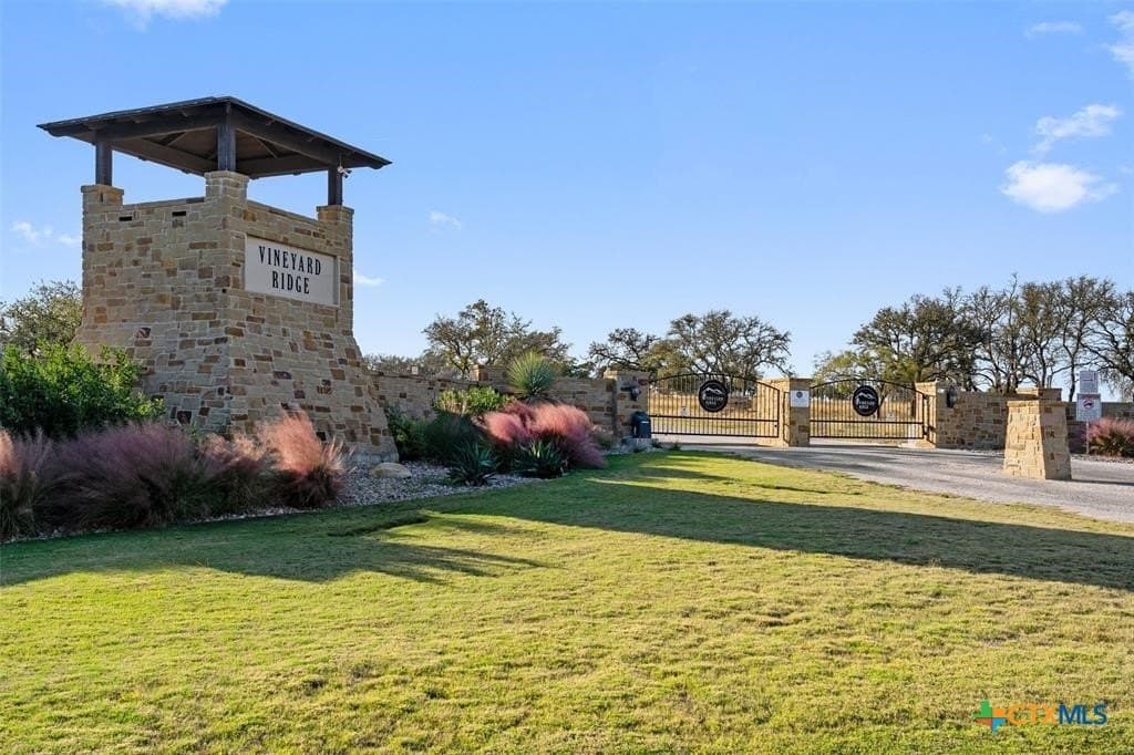 3.01 acres in Gillespie County - photo 10