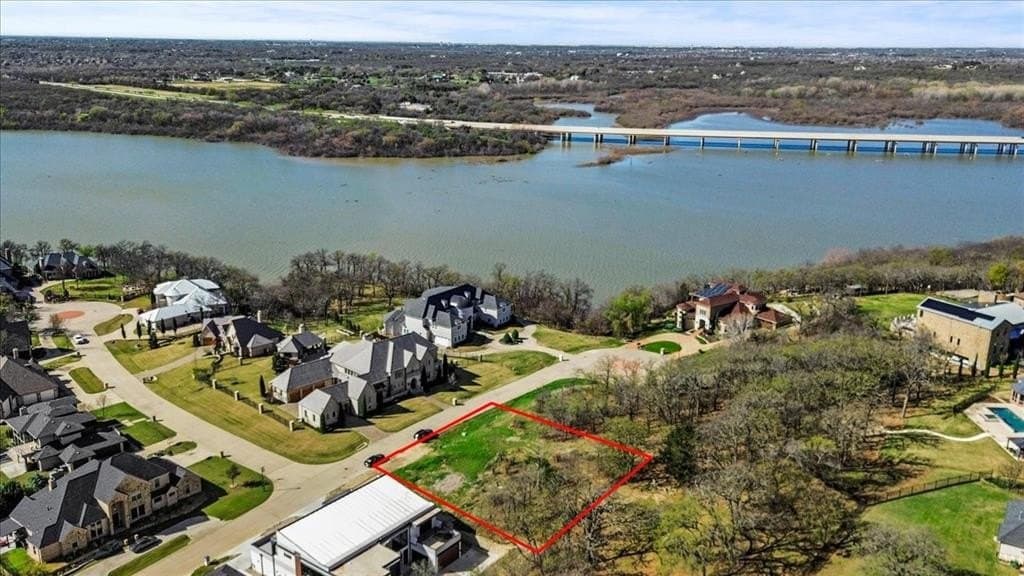 2309 Oak Bluff