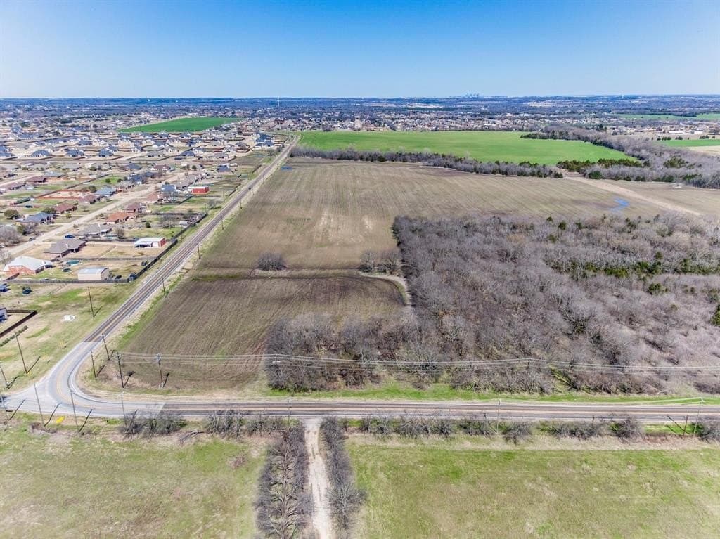 10.02 acres in Ellis County - photo 7