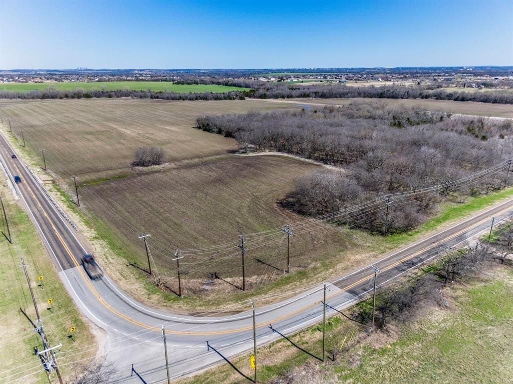10.02 acres in Ellis County - photo 9