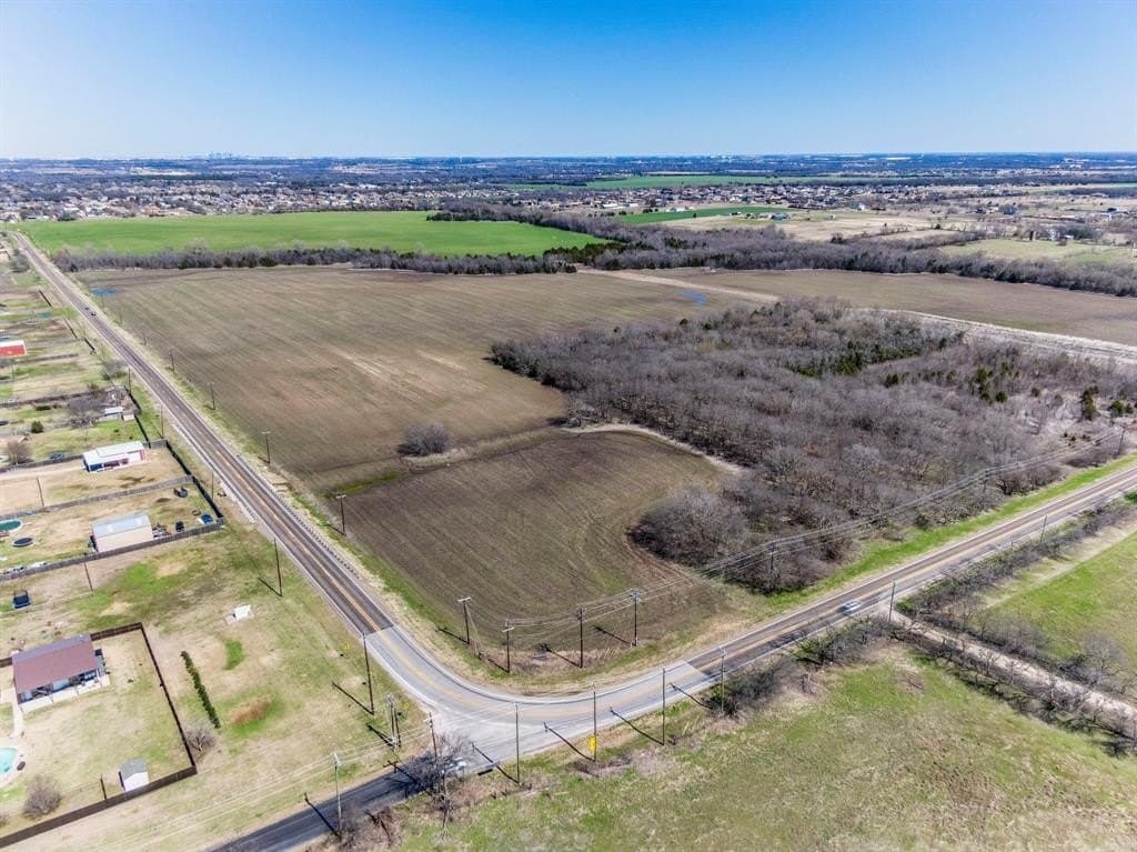 10.02 acres in Ellis County - photo 8