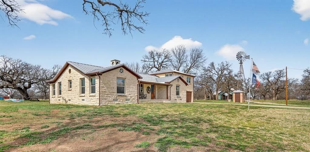 165.7 acres in Montague County - photo 4