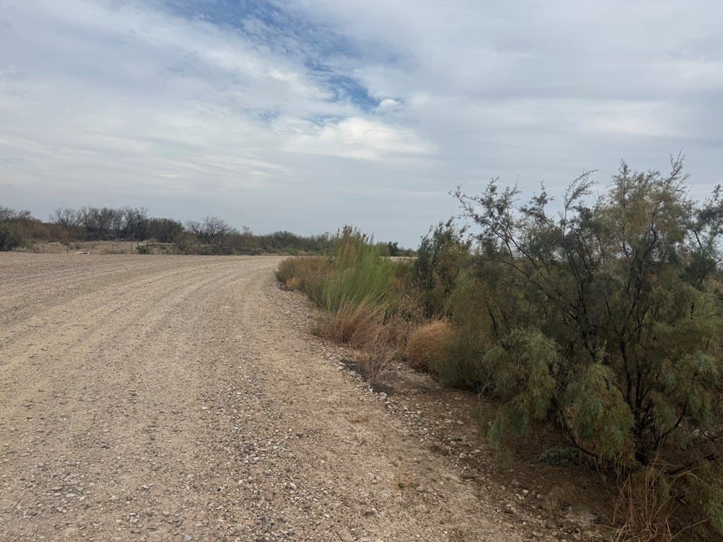 418 acres in Maverick County - photo 4