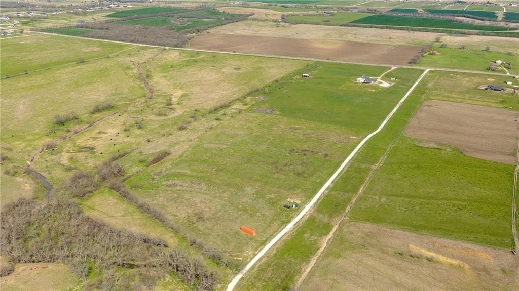 20 acres in Cooke County - photo 25