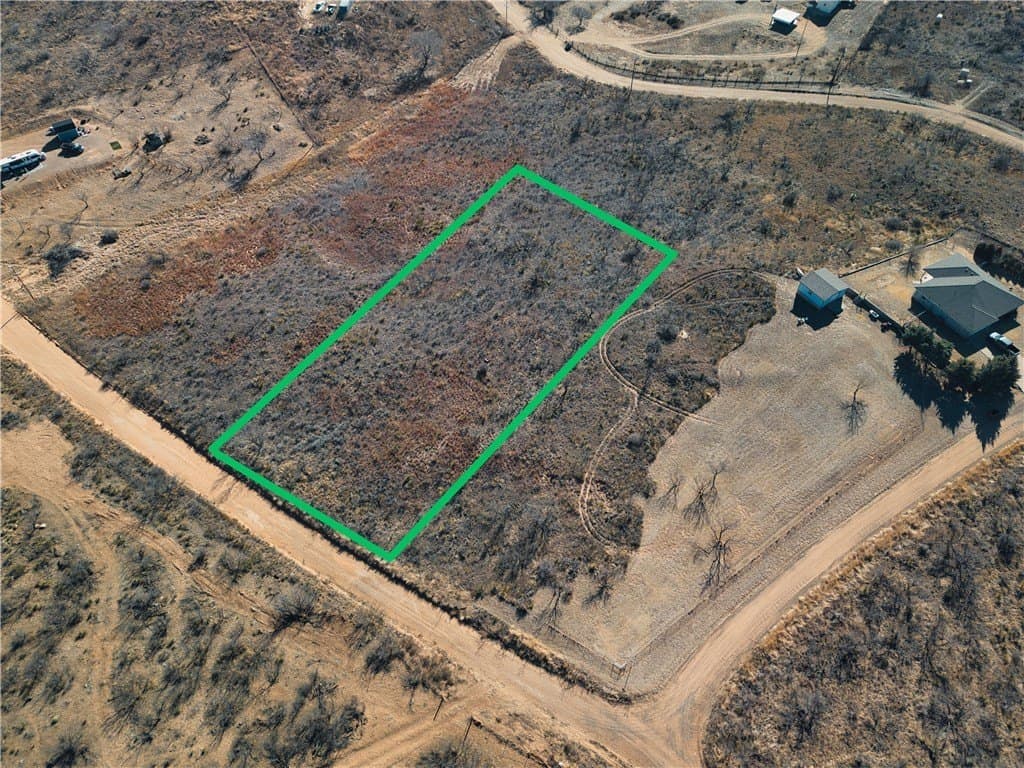 0.94 acres in Hutchinson County - photo 3
