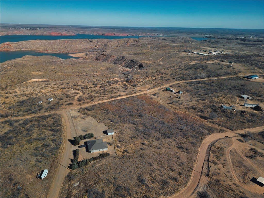 0.94 acres in Hutchinson County - photo 11