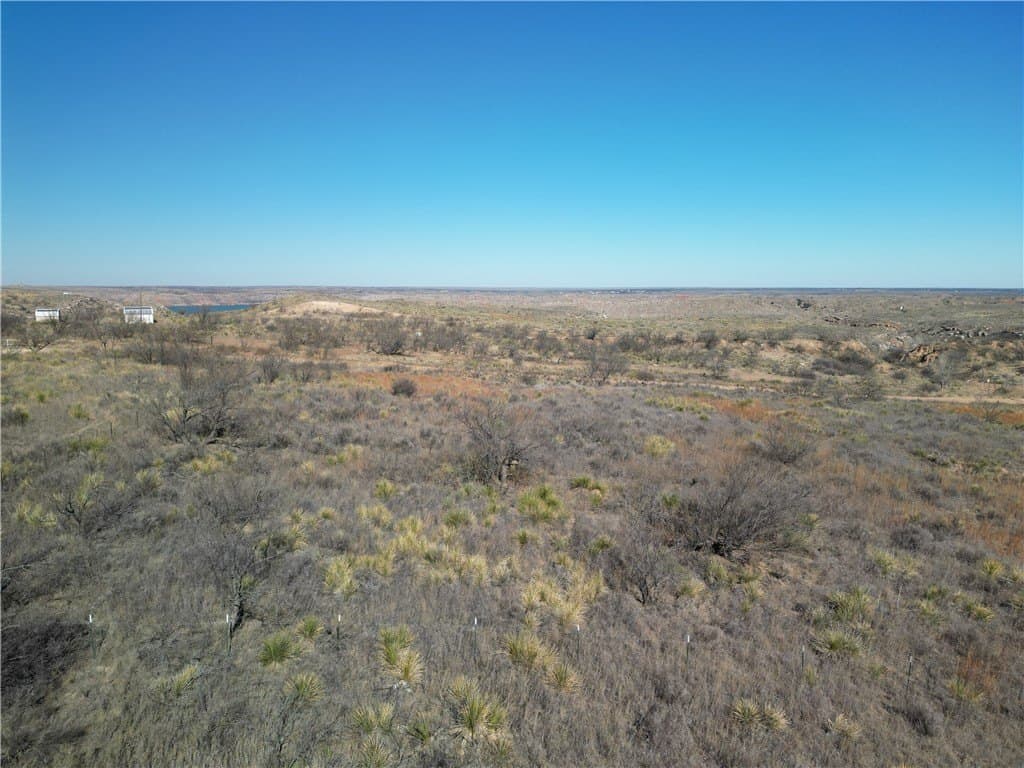 0.94 acres in Hutchinson County - photo 26