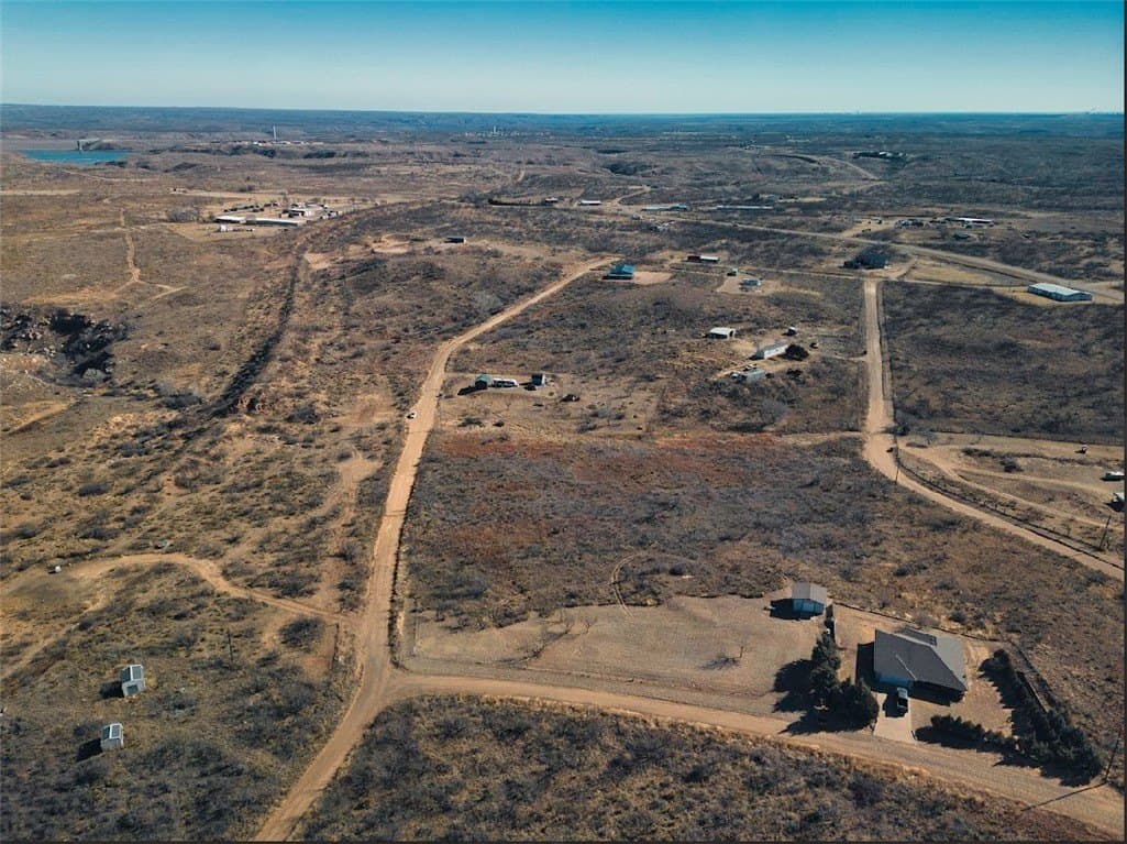 0.94 acres in Hutchinson County - photo 19